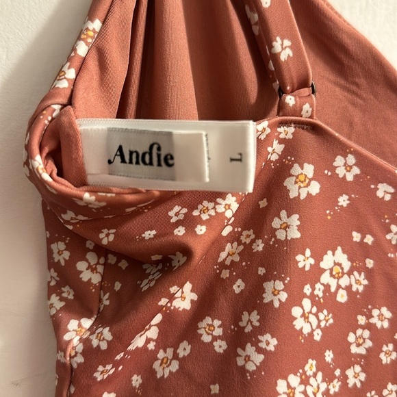 Andie the Samoa Ditsy Floral Rose - Picture 6 of 8